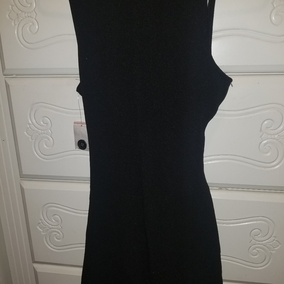 Black And White Dress - Picture 3 of 6